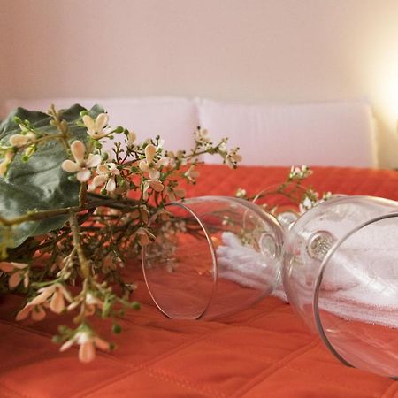 Modern Lakefront 2-Bedroom Apartment Acquaseria エクステリア 写真