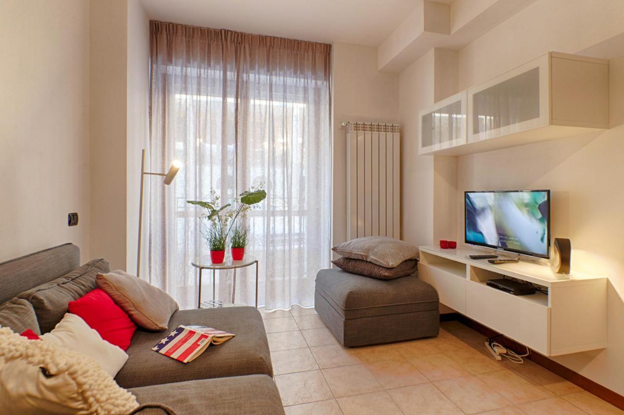 Modern Lakefront 2-Bedroom Apartment Acquaseria エクステリア 写真